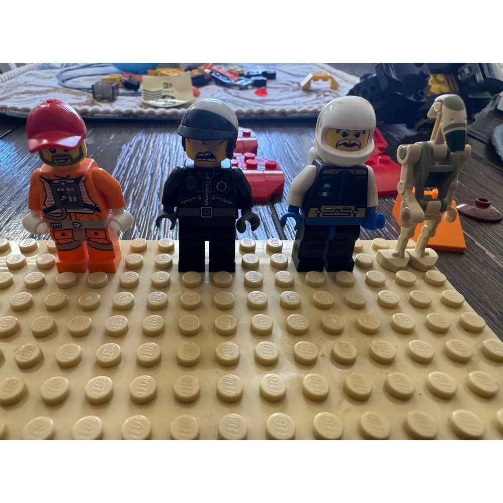 LEGO Minifigures Lot Star Wars Battle Droid Rebel Pilot Police Officer Space